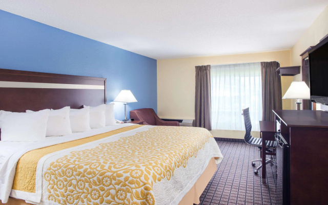 photo 3 of Days Inn by Wyndham New Haven