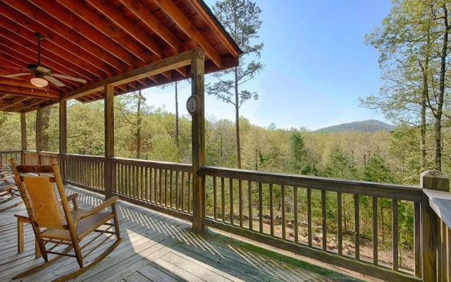 photo 5 of Daze Off by Escape to Blue Ridge