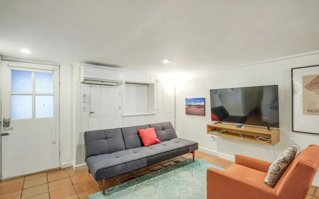 photo 2 of DC Apartment: 2 Mi to National Mall!