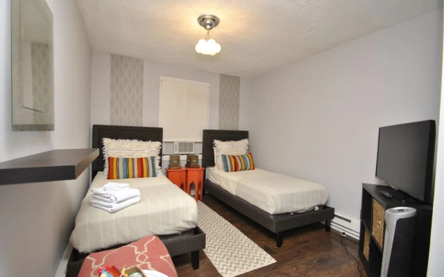 photo 5 of Deanna's Yoga Den