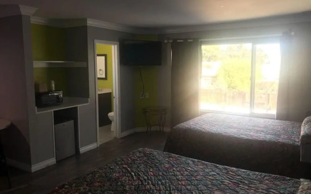 photo 4 of Deano's Motel