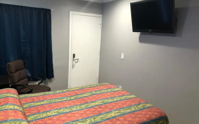 photo 5 of Deano's Motel
