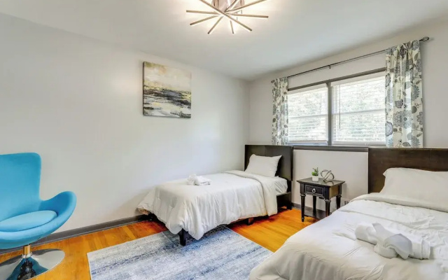 photo 2 of Decatur Apartment ~ 11 Mi to Downtown Atlanta!