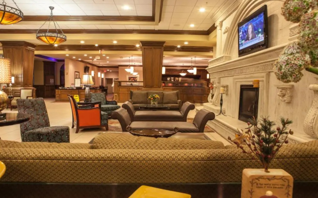 photo 2 of Decatur Conference Center & Hotel