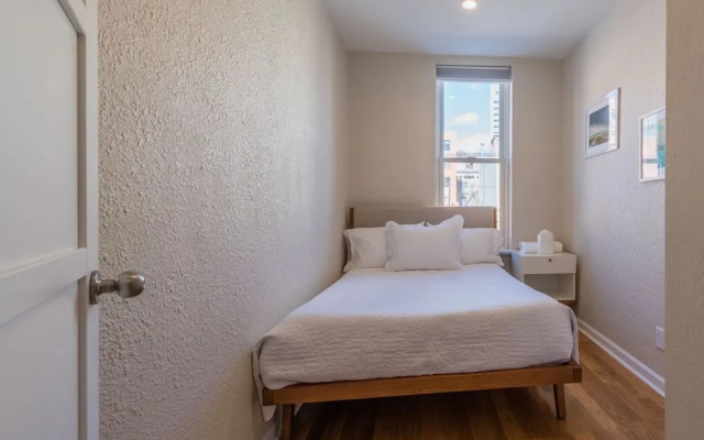 photo 2 of Deedee's Downtown Flats