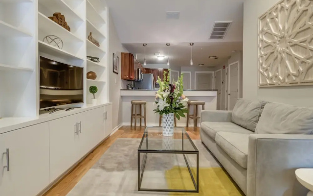photo 2 of Deedee's Townhome Hamilton Park