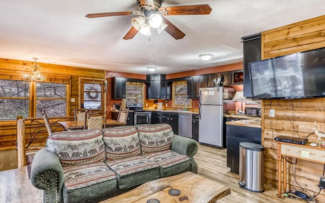 photo 2 of Deepwater Lodge