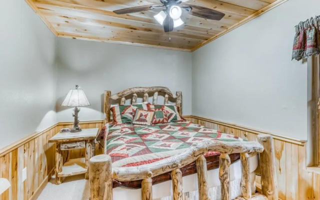 photo 5 of Deepwater Lodge