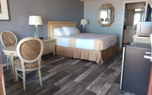 photo 2 of Deer Creek Motel