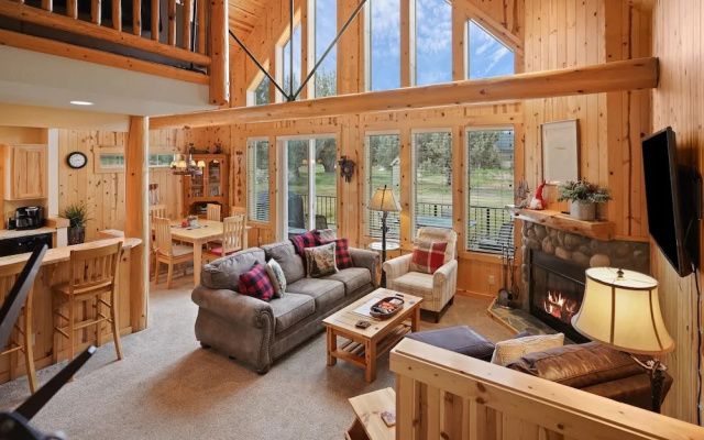 photo 4 of Deer Park Cabin 3 Bedroom Home by RedAwning