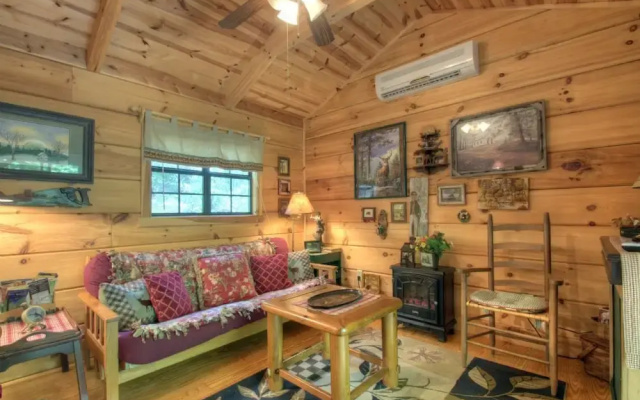 photo 4 of Deer Run - 1 Br Cabin