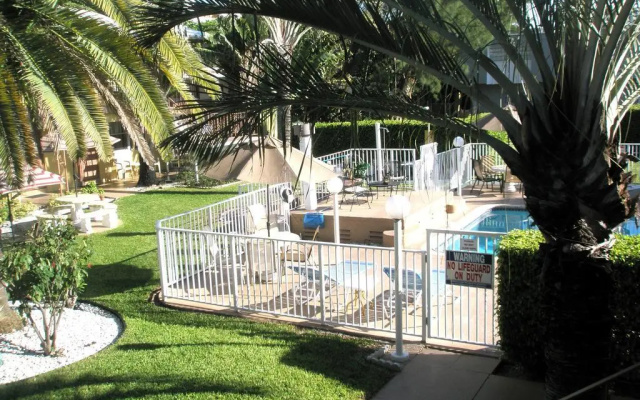 photo 5 of Deerfield Beach Motel