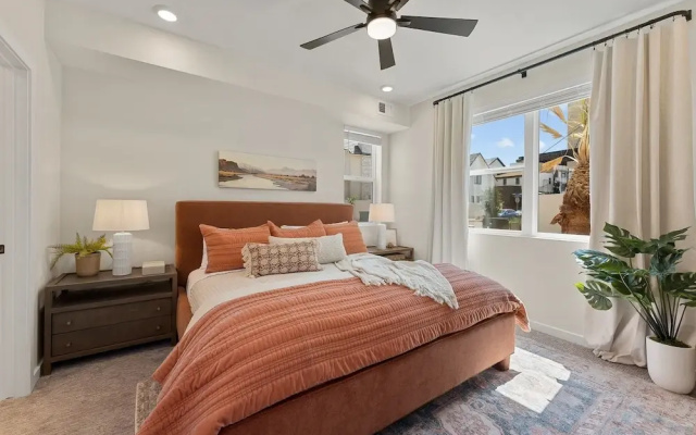 photo 3 of Deja Blue At Desert Color 2 Bedroom Condo