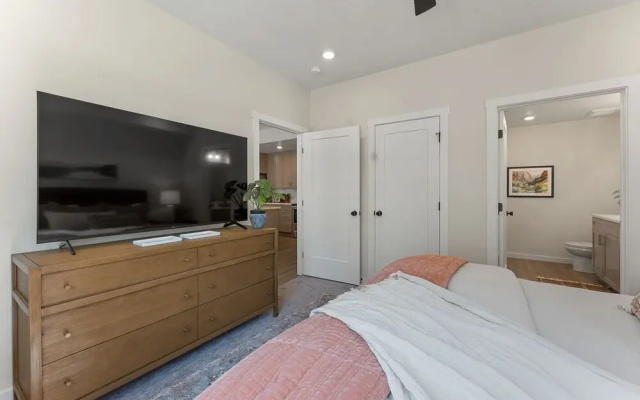 photo 4 of Deja Blue At Desert Color 2 Bedroom Condo
