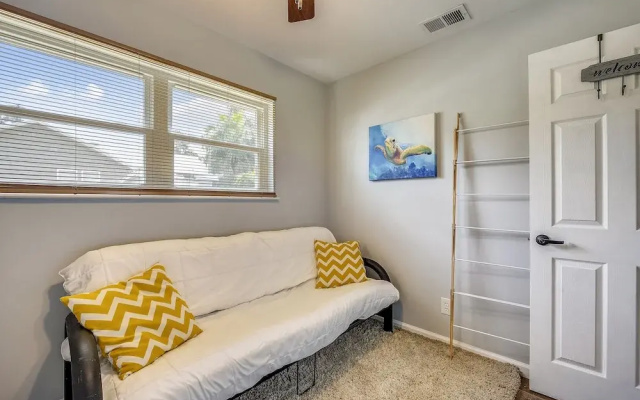 photo 3 of Deja Blue by Book That Condo