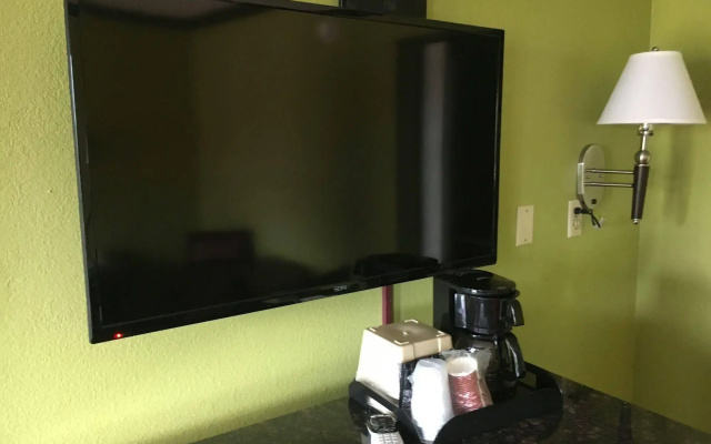 photo 5 of Del Amo Inn