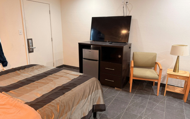 photo 3 of Del Rio Hotel O near Mesa Downtown