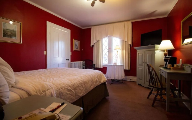 photo 3 of Delamater Inn