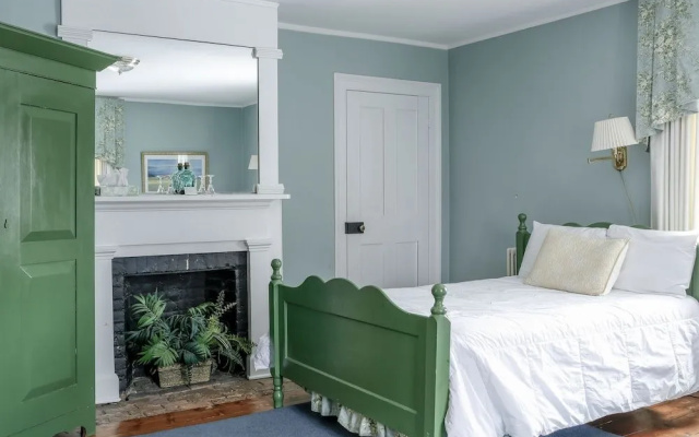 photo 5 of Delamater Inn