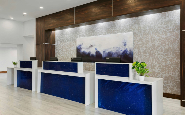 photo 2 of Delta Hotels by Marriott Indianapolis Airport