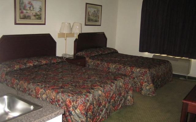 photo 2 of Delux Inn Express and Suites