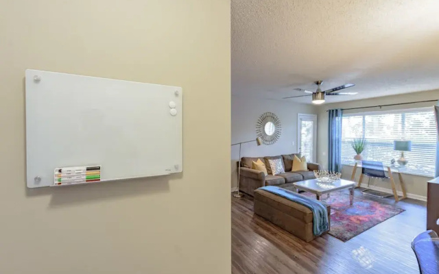 photo 3 of Deluxe Clearwater Apartment CP-614