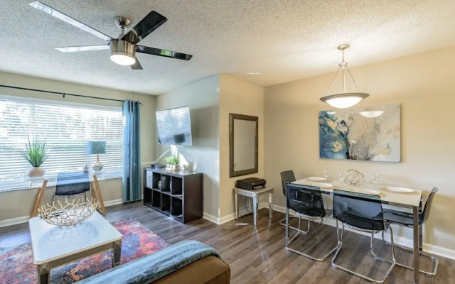 photo 4 of Deluxe Clearwater Apartment CP-614