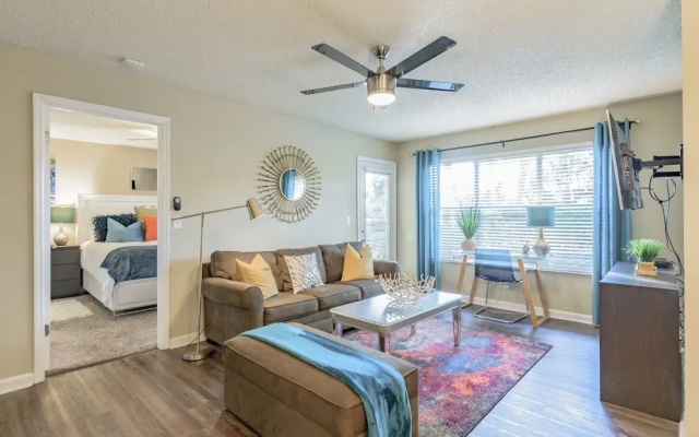 photo 5 of Deluxe Clearwater Apartment CP-614