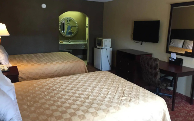 photo 5 of Deluxe Inn and Suites