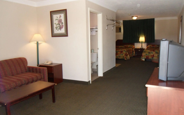 photo 2 of Deluxe Inn Motel