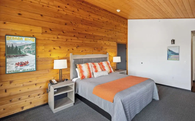 photo 3 of Denali Bluffs Hotel