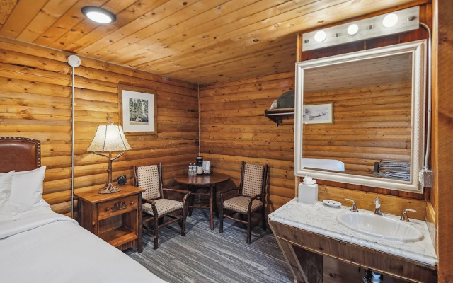 photo 4 of Denali Crow's Nest Cabins