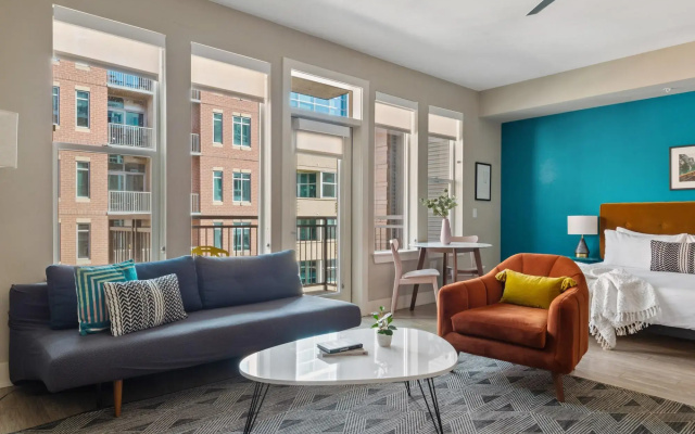 photo 4 of Denver | Awe-inspiring 1BD/1BA Riverfront Apartment