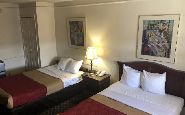 photo 3 of Americas Best Value Inn Denver