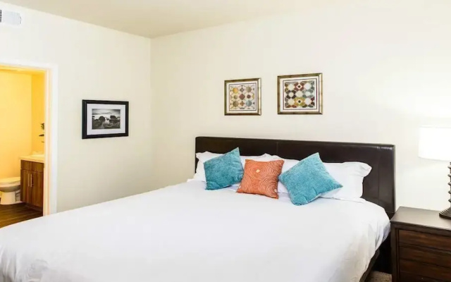 photo 2 of Derian Apartment #873929 by RedAwning