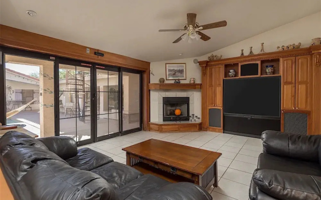 photo 2 of Desert Hills Paradise 5 Br By Casago