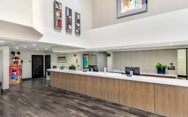 photo 2 of Anaheim Desert Inn and Suites