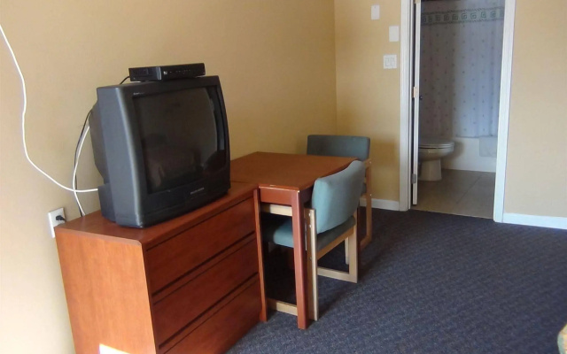 photo 4 of Desert Inn Motel