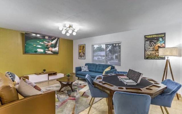 photo 5 of Desert Oasis Las Vegas - Pool 5 Bedrooms 9 Beds
