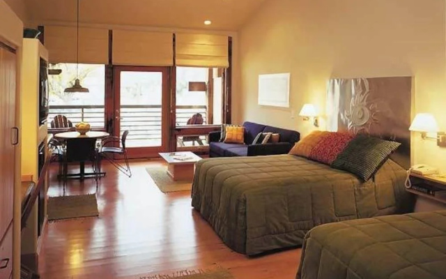 photo 5 of Desert Pearl Inn