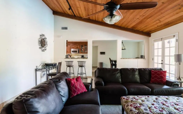 photo 2 of Desert Ridge by Avantstay Spacious Oasis w/ Pool & Hot Tub