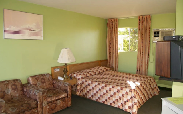 photo 2 of Desert Rose Motel