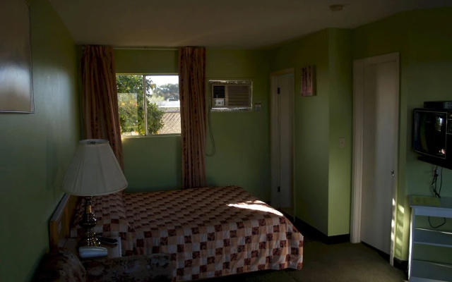 photo 3 of Desert Rose Motel