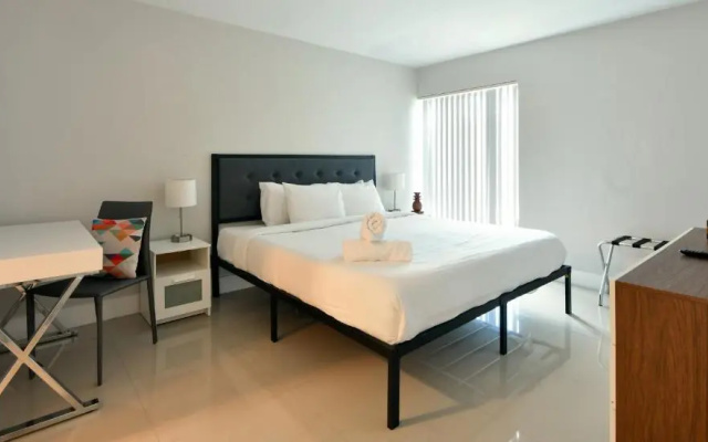 photo 2 of Designer River View Apartments