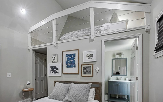 photo 4 of Desirous Iris Atlanta Vacation Home Sleeps 5