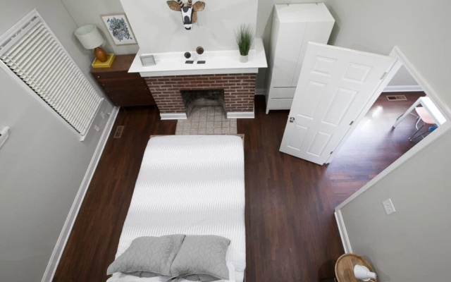 photo 5 of Desirous Iris Atlanta Vacation Home Sleeps 5