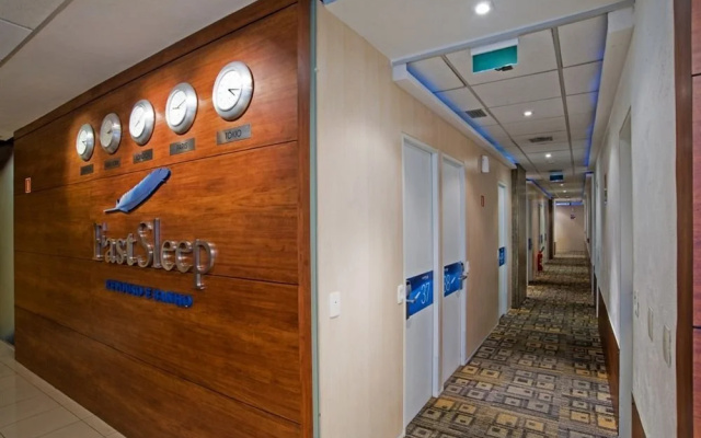photo 4 of Detroit Airport Plaza Hotel & Suites