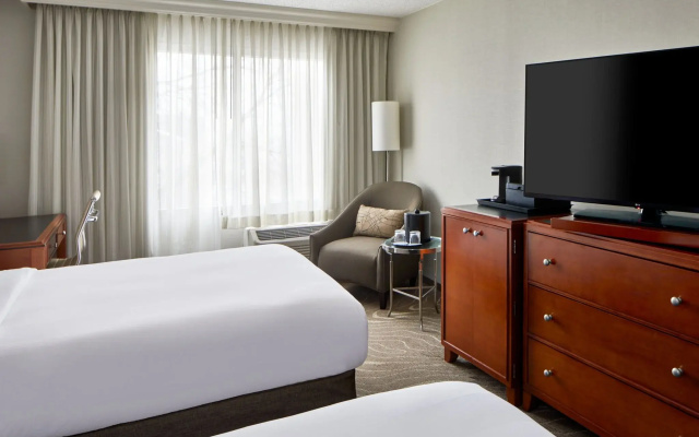 photo 5 of Detroit Metro Airport Marriott
