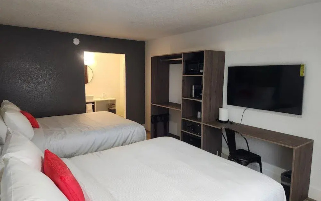 photo 4 of Developer Inn & Suites Airport JAX, a Baymont by Wyndham