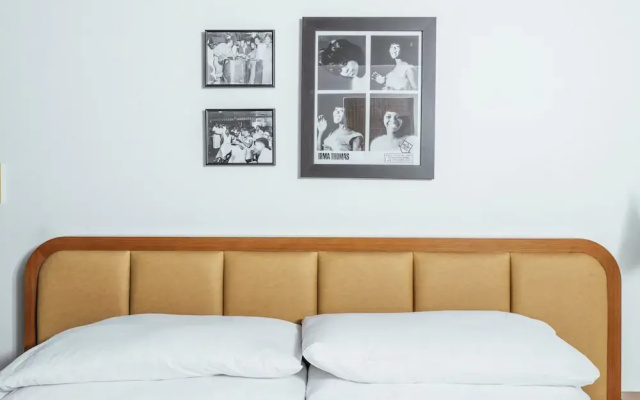 photo 5 of Dew Drop Inn